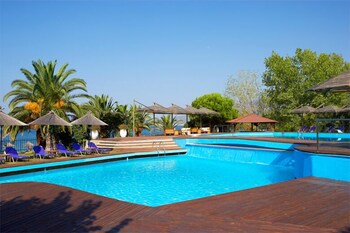 kamari beach hotel