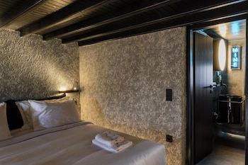 myconian inn