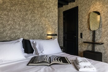 myconian inn