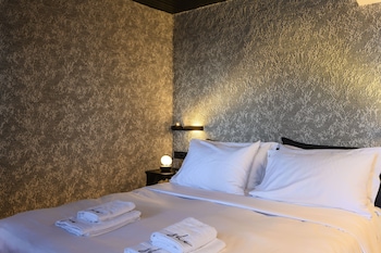 myconian inn