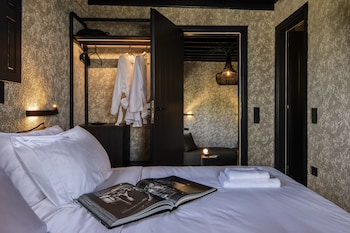 myconian inn