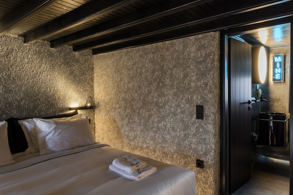 myconian inn