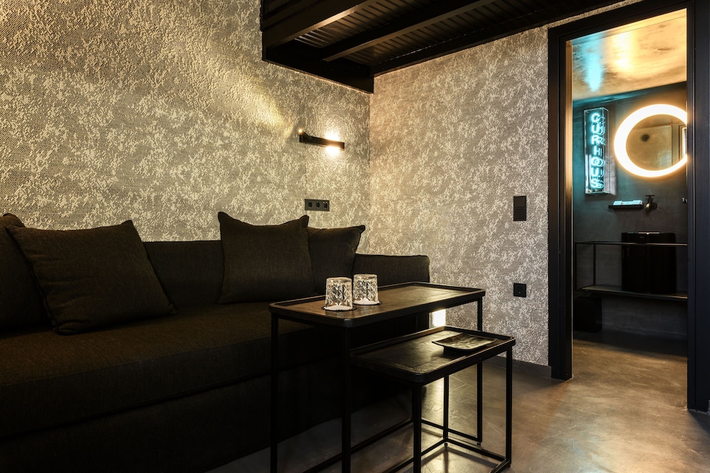 myconian inn