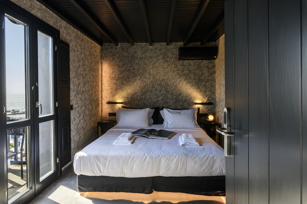 myconian inn