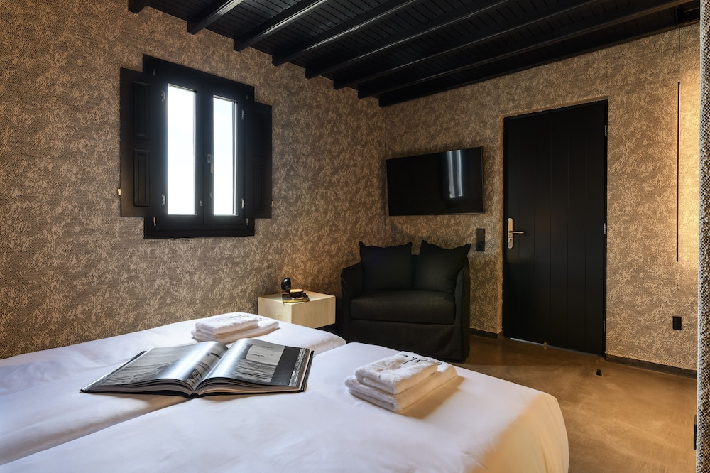 myconian inn