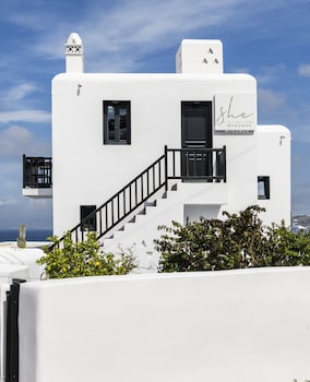 mikonos
