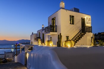 myconian inn