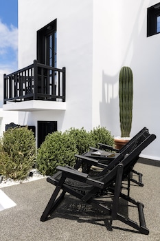 myconian inn