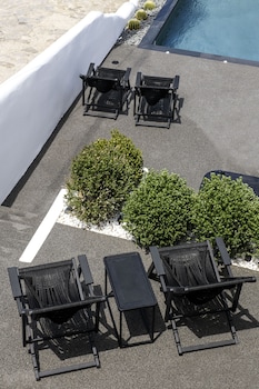 myconian inn