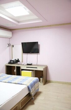 moiri guesthouse hostel