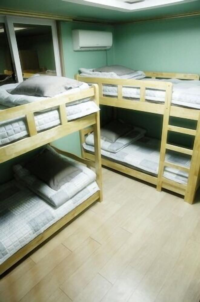 moiri guesthouse hostel