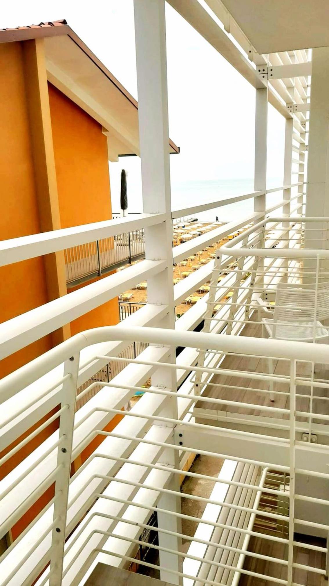 hotel strand a frontemare