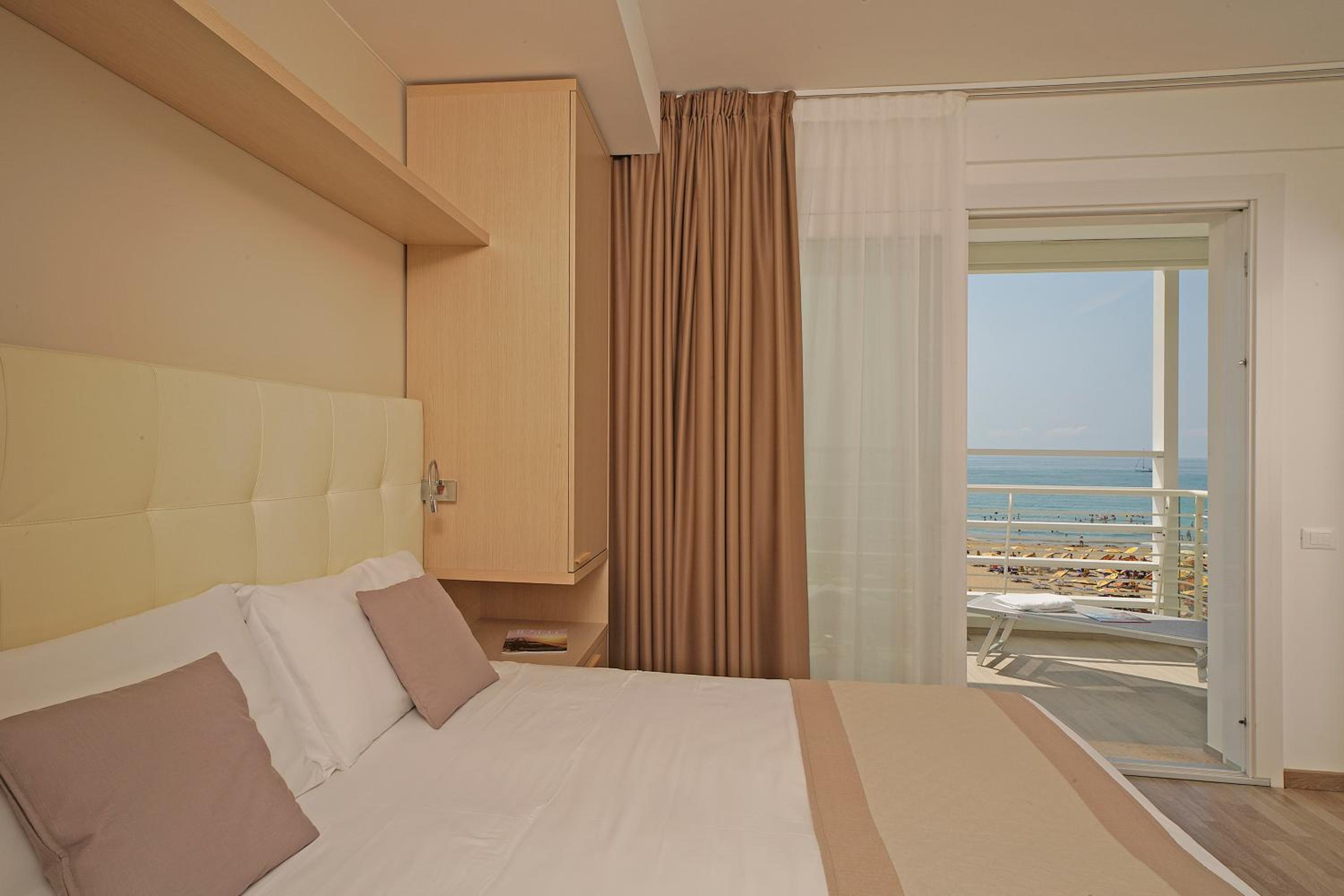 hotel strand a frontemare