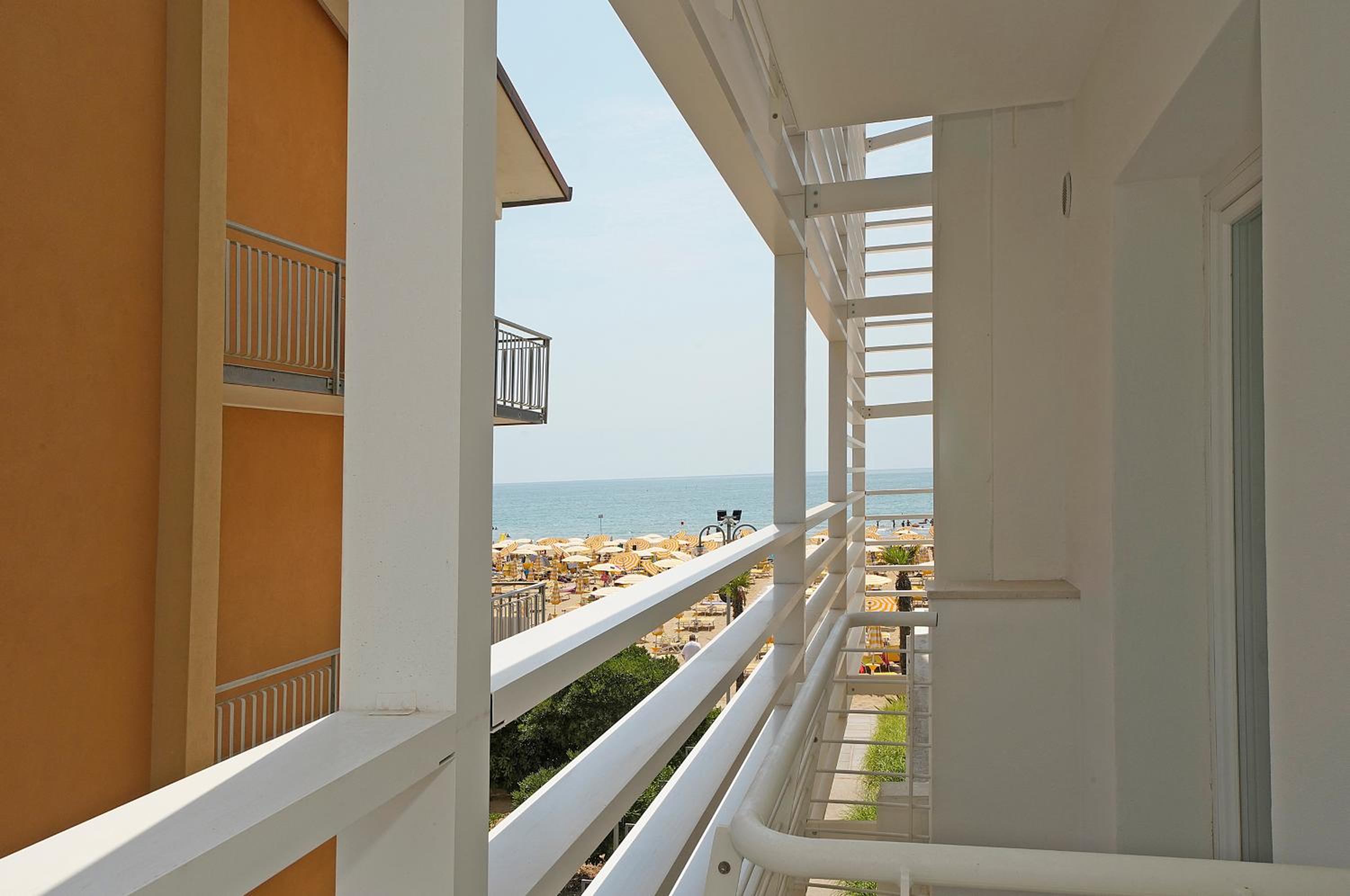 hotel strand a frontemare