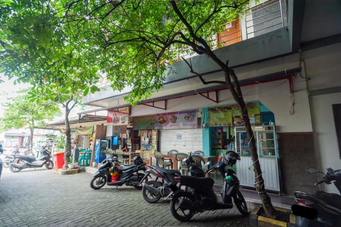 reddoorz plus near universitas indonesia
