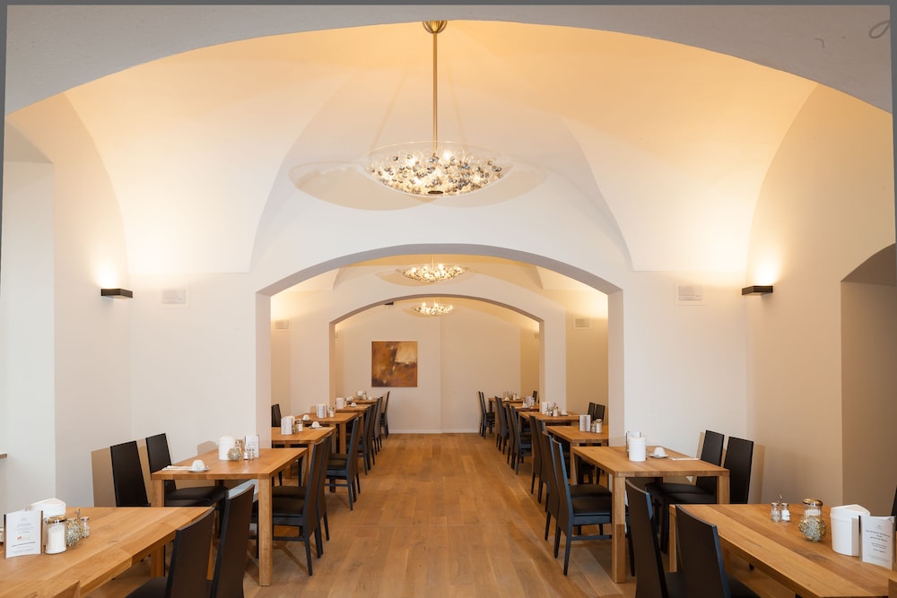 kloster holzen hotel