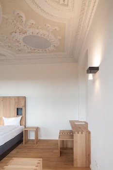 kloster holzen hotel
