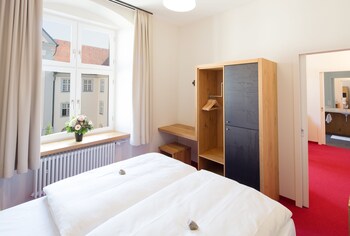 kloster holzen hotel