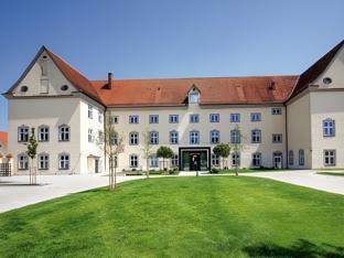 kloster holzen hotel