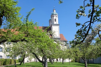 kloster holzen hotel