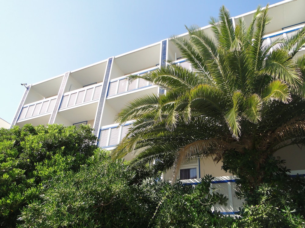 colentum resort murter