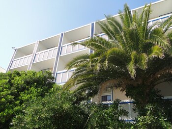colentum resort murter