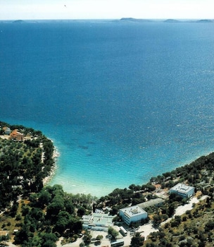 colentum resort murter
