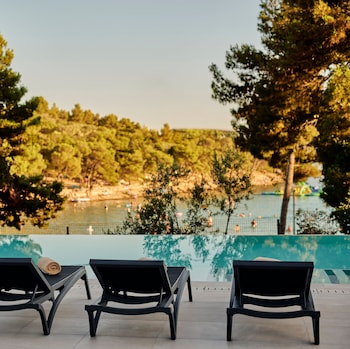 colentum resort murter