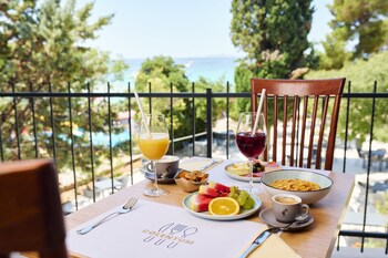 colentum resort murter