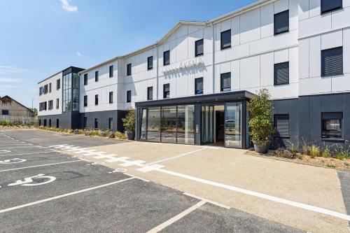 hotel akena pierrelaye