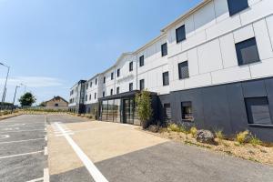 hotel akena pierrelaye