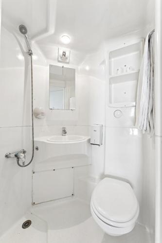 hotel akena pierrelaye