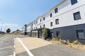 hotel akena pierrelaye