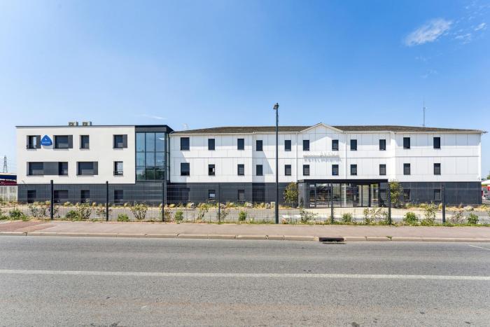 hotel akena pierrelaye