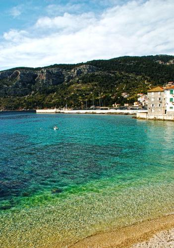 mira sea front guesthouse