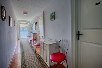 mira sea front guesthouse