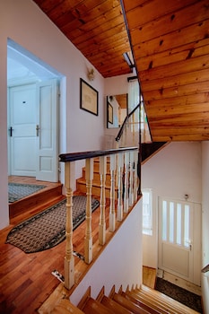 mira sea front guesthouse