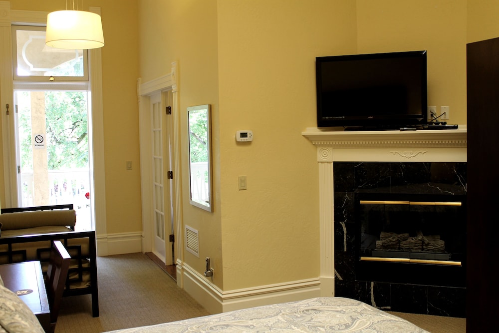 healdsburg inn on the plaza a four sisters inn