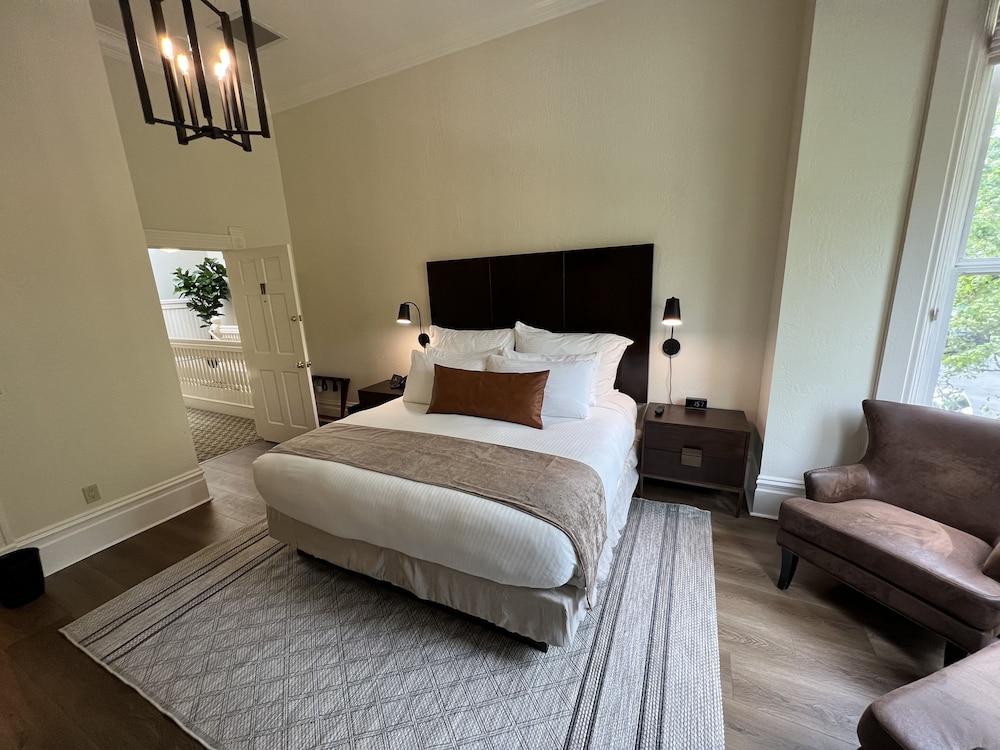 healdsburg inn on the plaza a four sisters inn