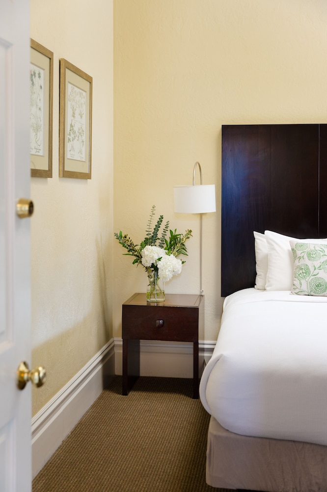 healdsburg inn on the plaza a four sisters inn