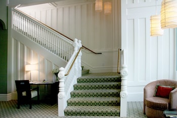 Healdsburg Inn On The Plaza, A Four Sisters Inn,Sonoma>>Healdsburg,3.5 star