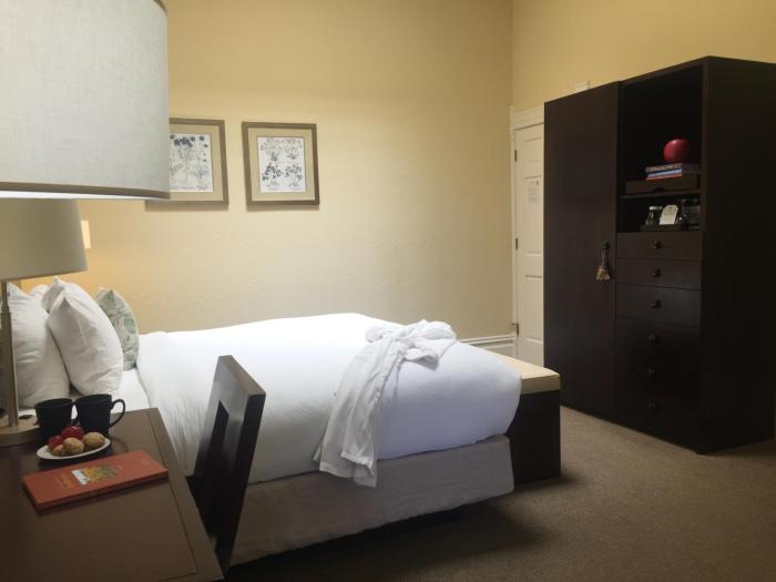 healdsburg inn on the plaza a four sisters inn