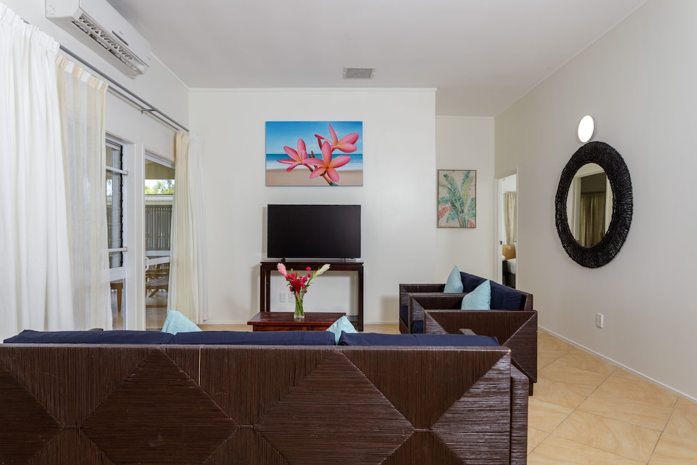 moana sands beachfront villas