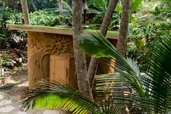 sea u guest house