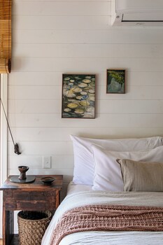 the boathouses at leaves and fishes