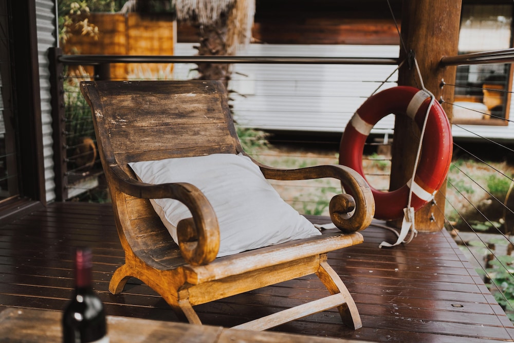 the boathouses at leaves and fishes
