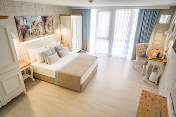 mark warner phokaia beach resort