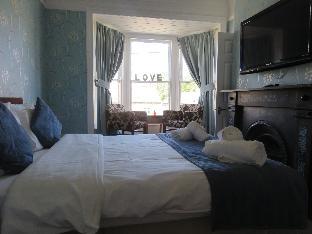 the queens arms hotel