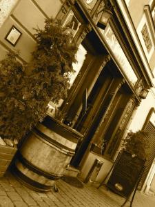 pension and restaurant atmosfera