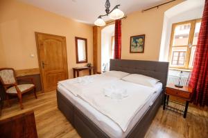 Pension & Restaurant Atmosféra,Loket>>Karlovy Vary,3 star